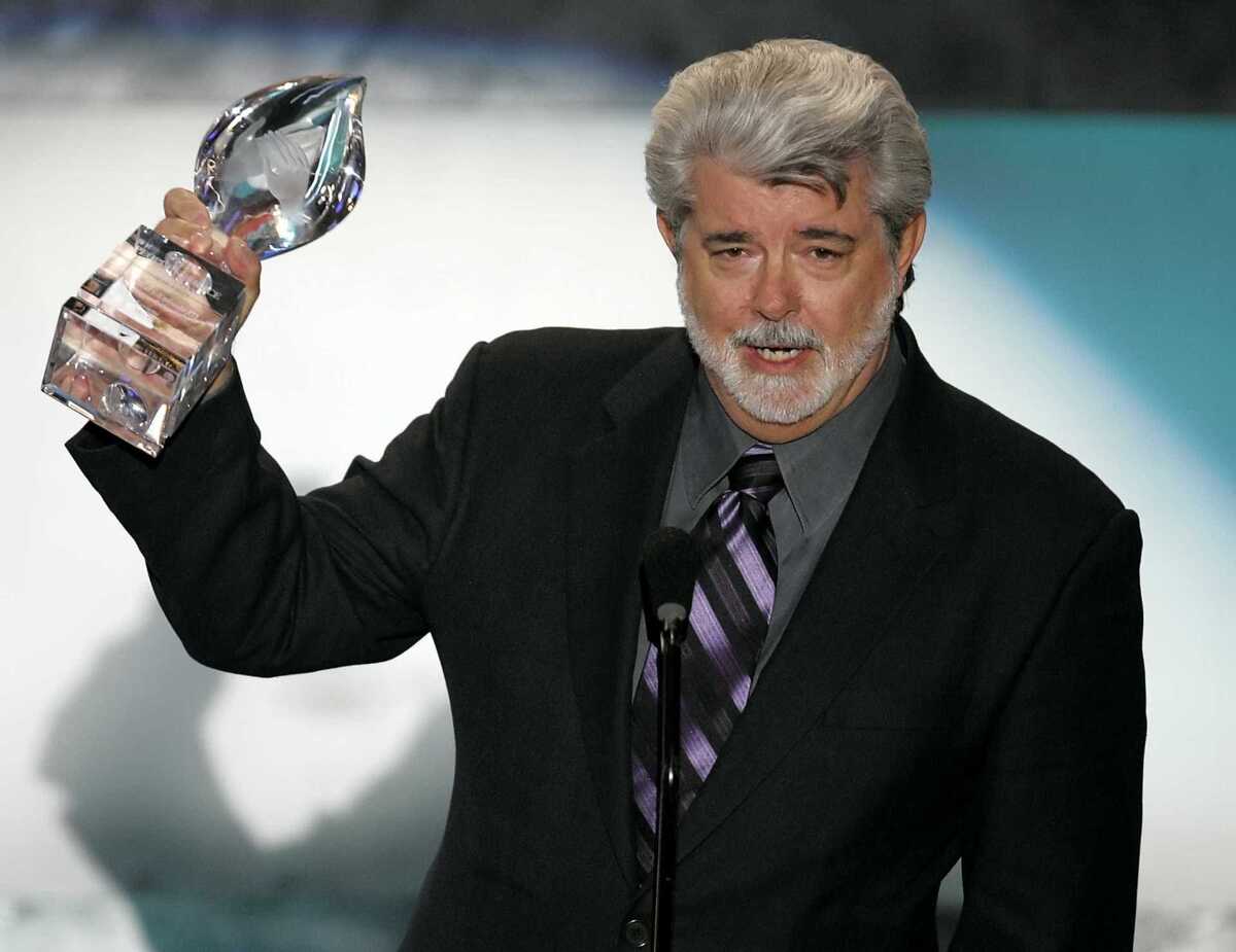 Обложка: Джордж Лукас с премией Тальберга