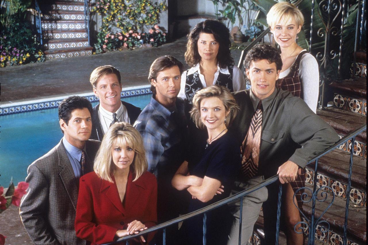 CBS запустила в разработку перезапуск культового сериала 90-х «Мелроуз Плэйс»