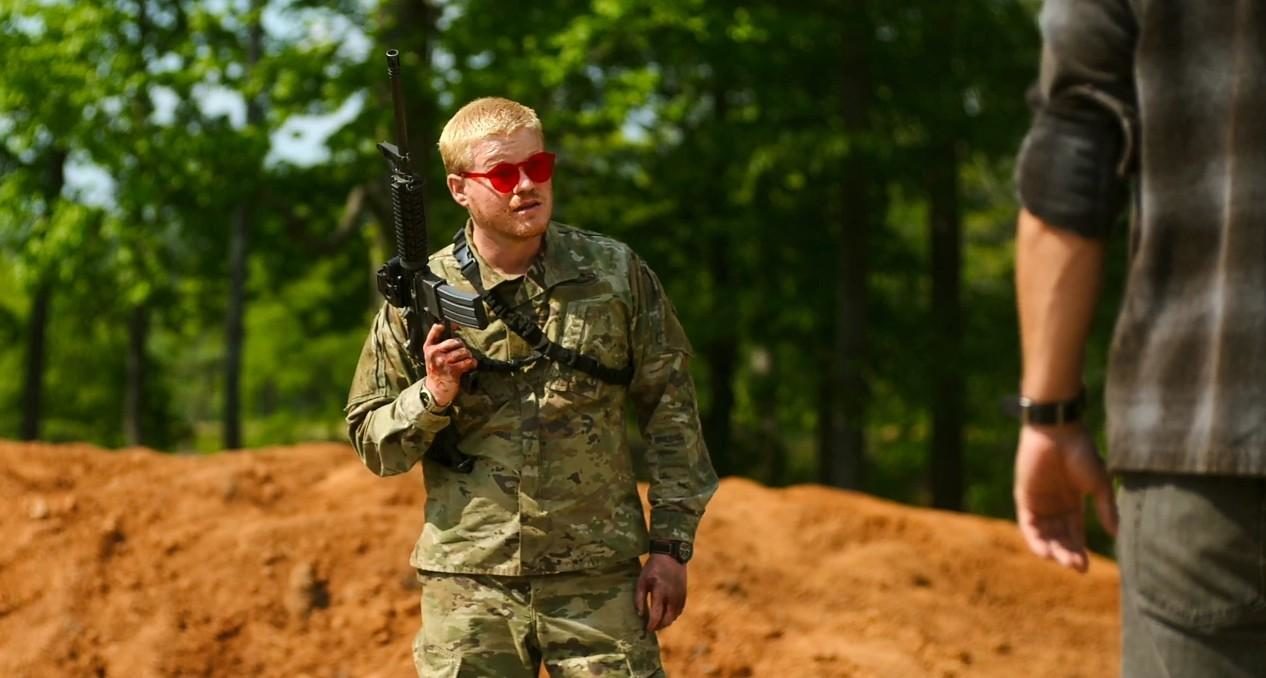 Обложка: кадр из фильма «Падение империи»