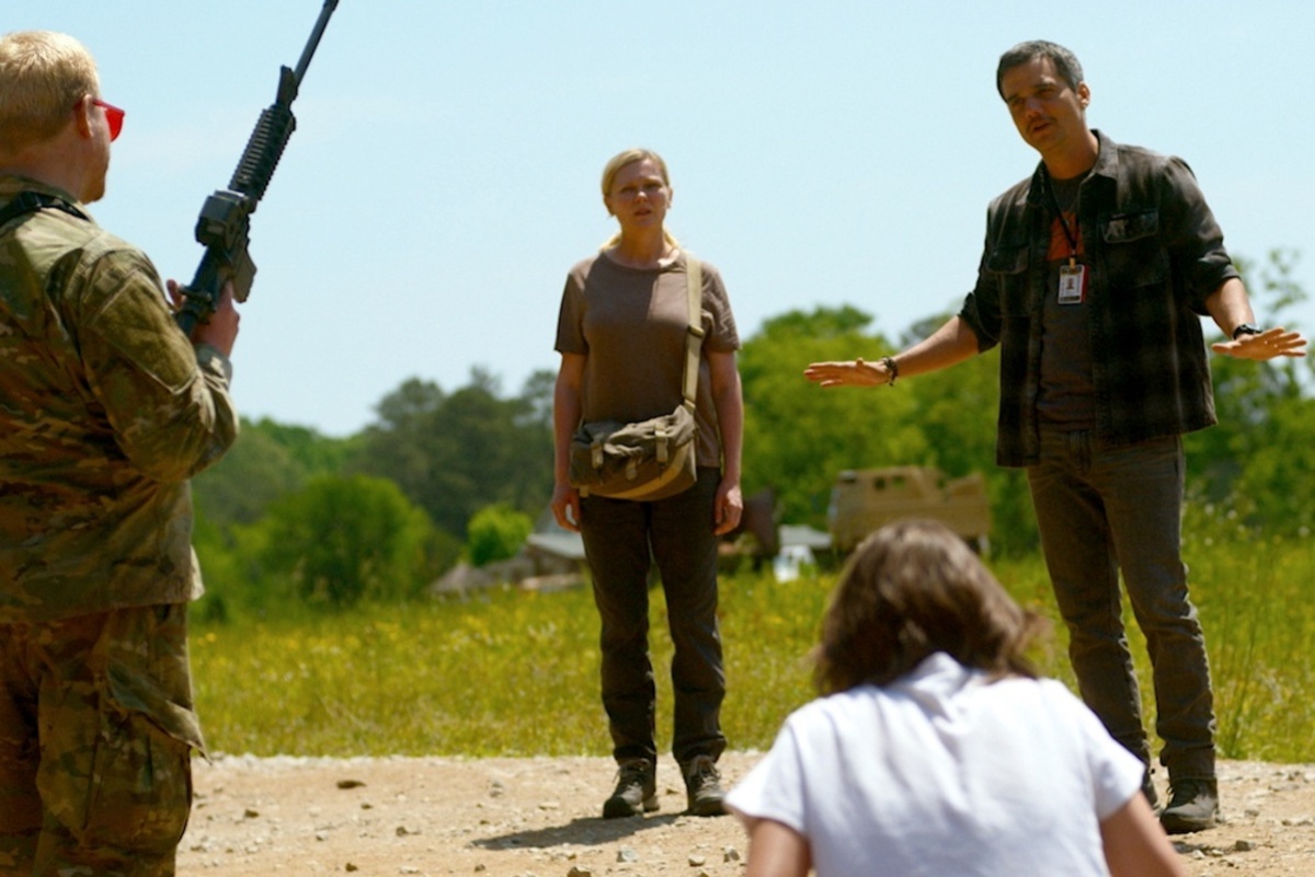 Обложка: кадр из фильма «Падение империи»