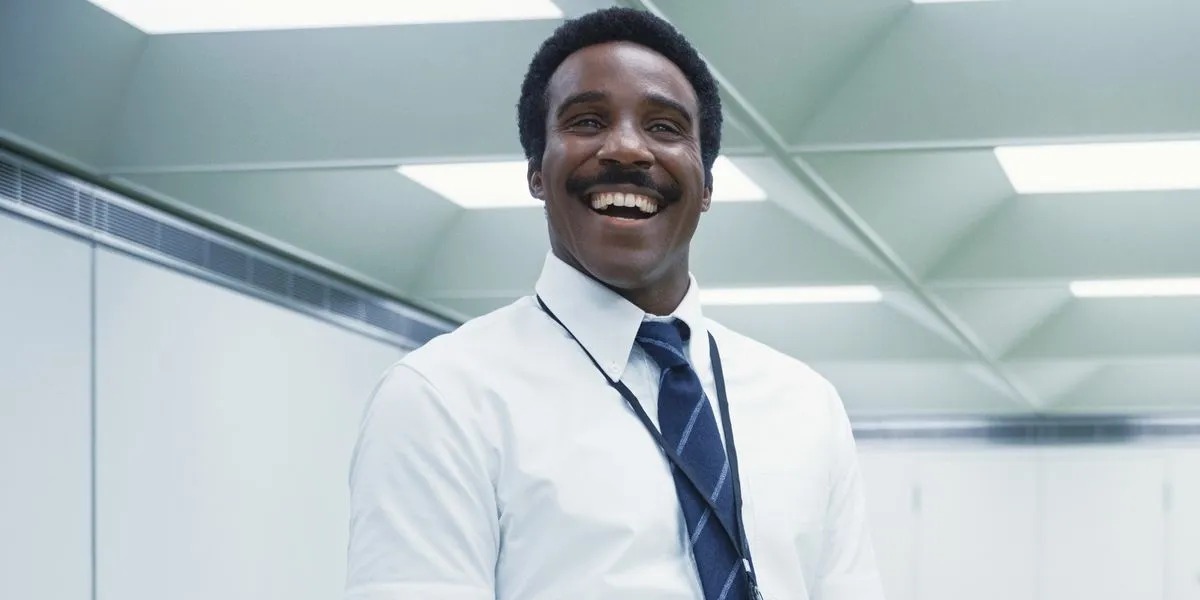 Обложка: кадр из сериала «Разделение»