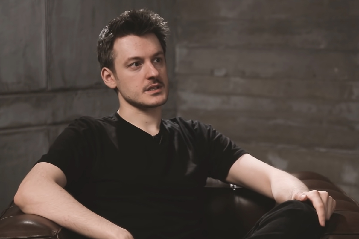 Обложка: скриншот "Канобу", YouTube, Илья Найшуллер - о Ленинграде, Ла-Ла Ленде и Тарантино