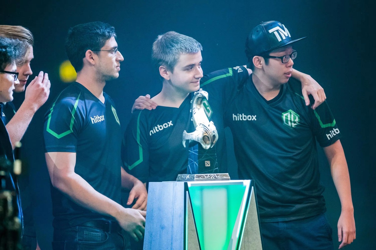Team Spirit и OG уступили в первом матче плей-офф Riyadh Masters 2024 по Dota 2