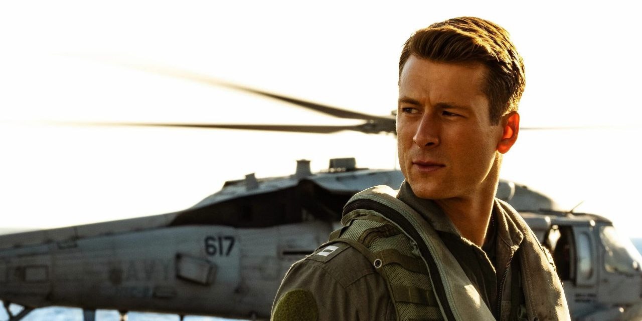 Обложка: "Топ Ган: Мэверик"