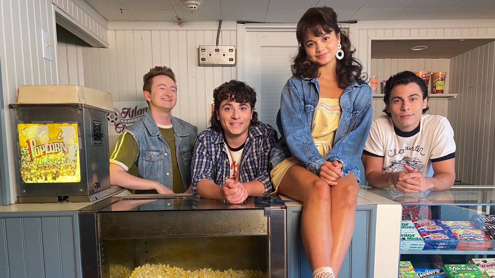 Обложка: кадр из фильма «4:30»