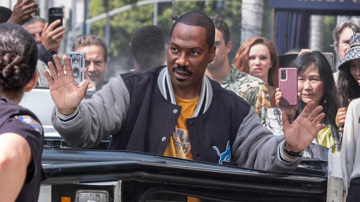 Обложка: кадр из фильма «Полицейский из Беверли-Хиллз: Аксель Фоули»