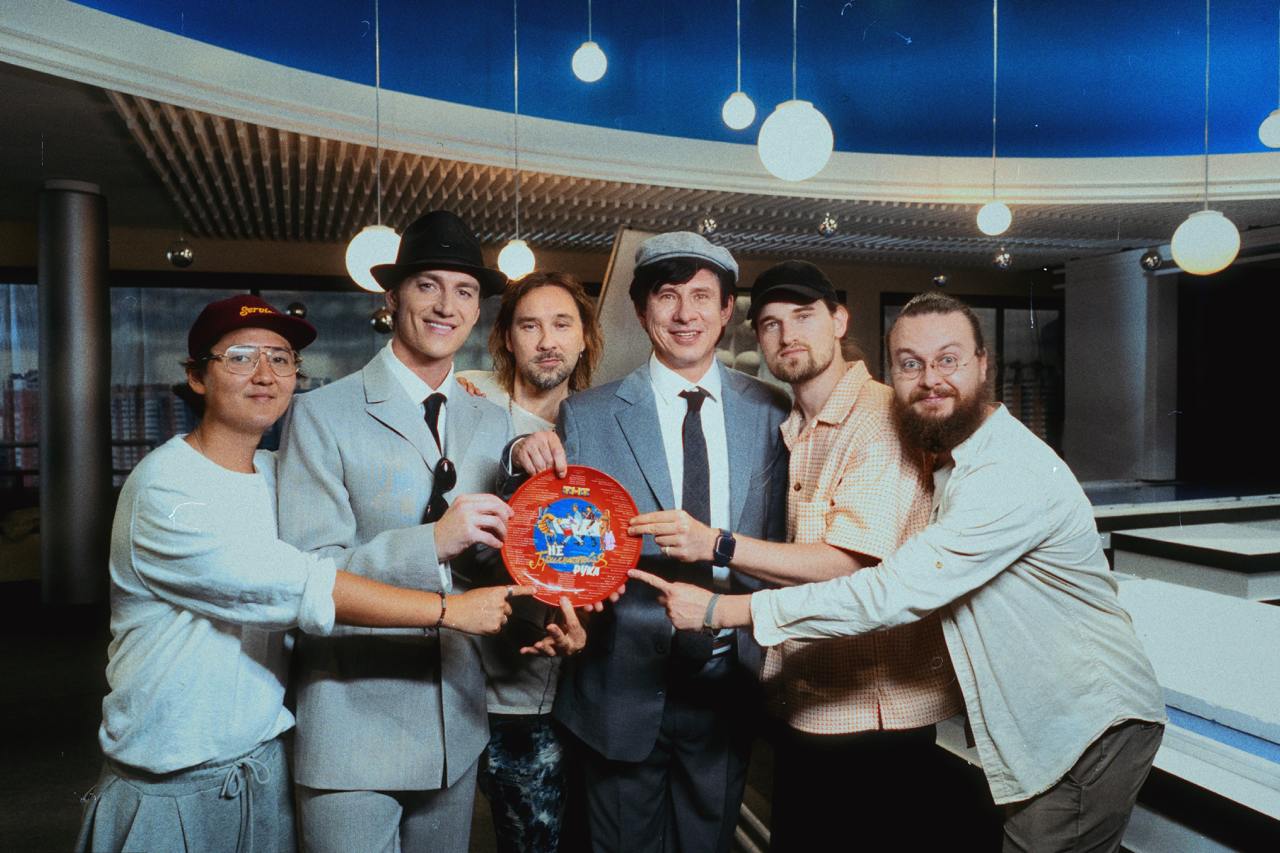 Обложка: "Небриллиантовая рука"