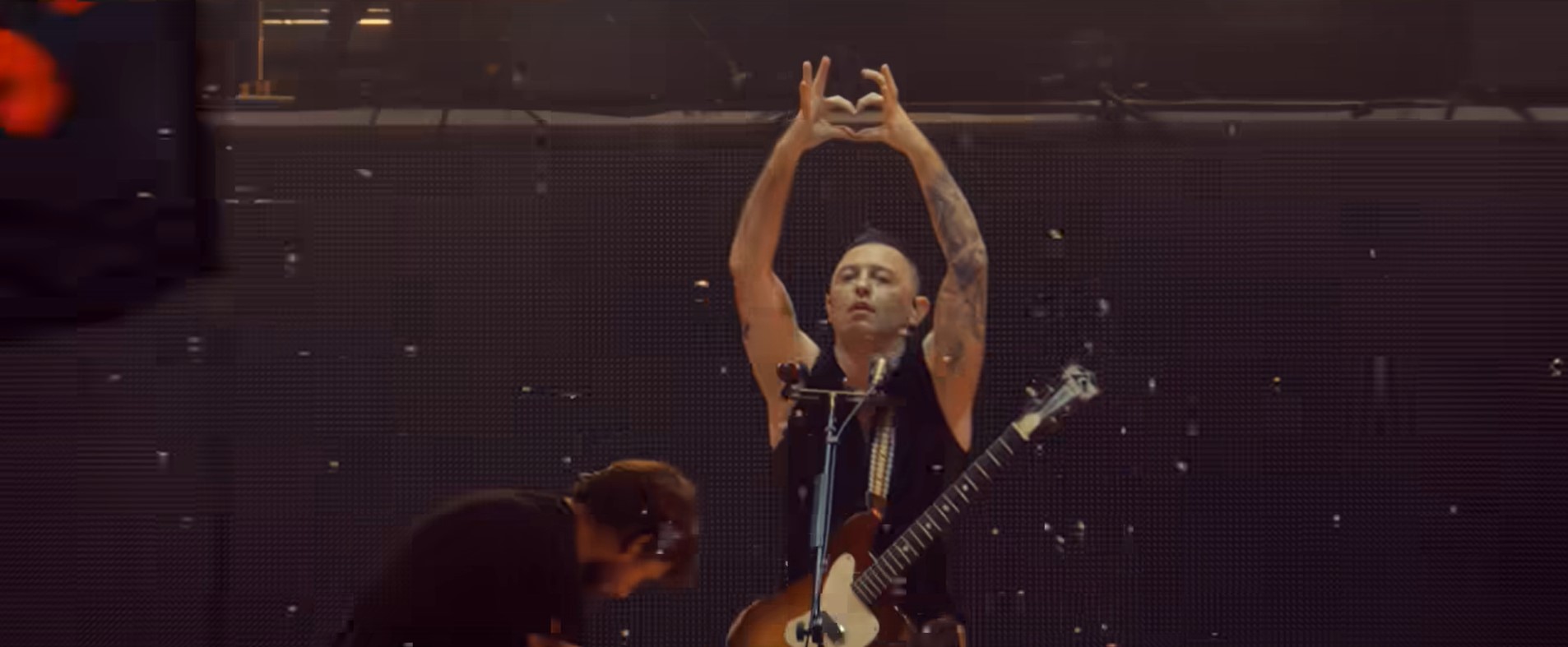 Обложка: "Все, что тебя касается"