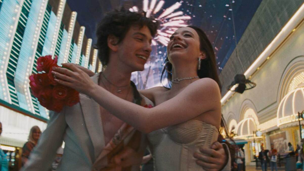 Обложка: кадр из фильма «Анора»