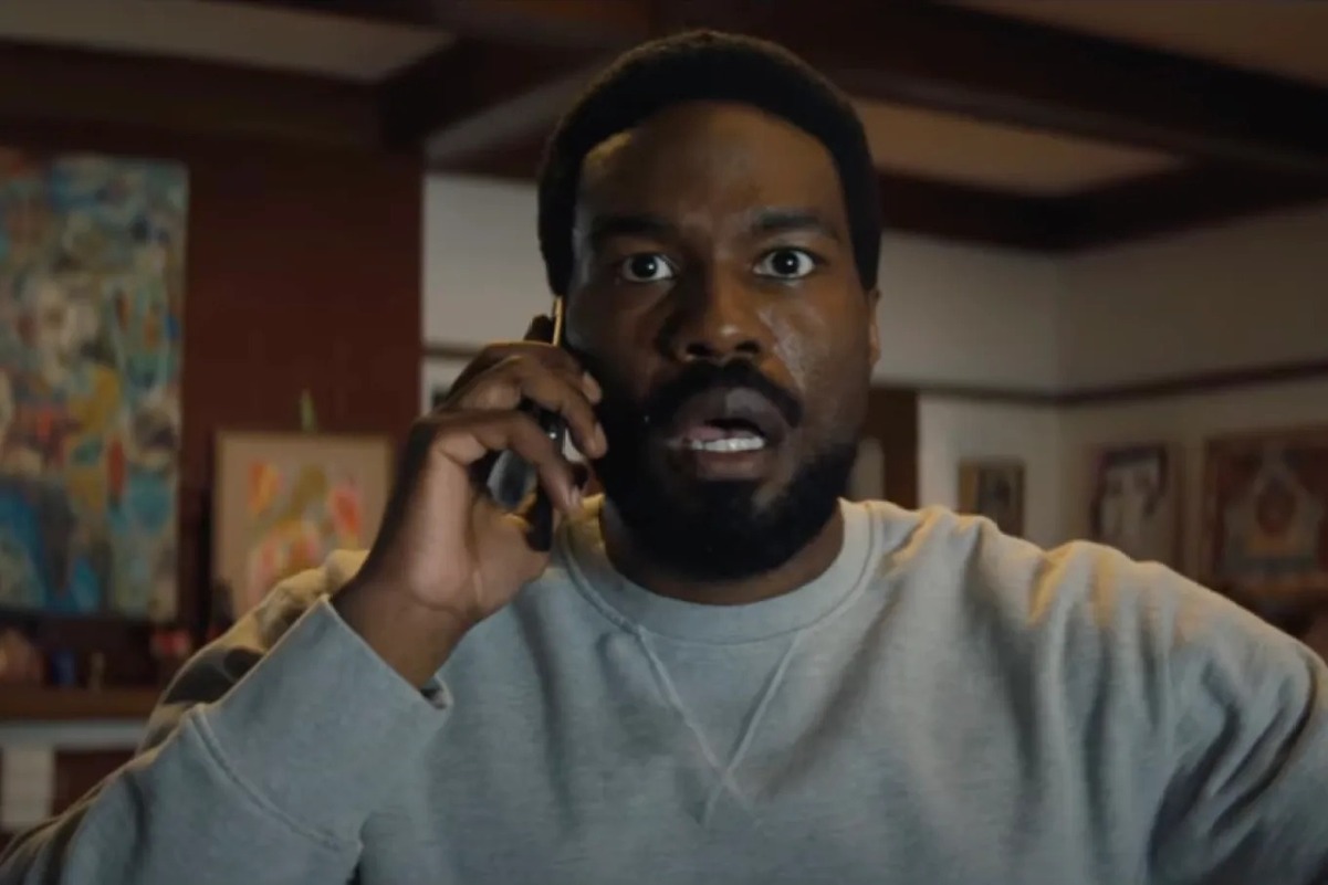 Обложка: кадр из сериала «Чудо-человек»