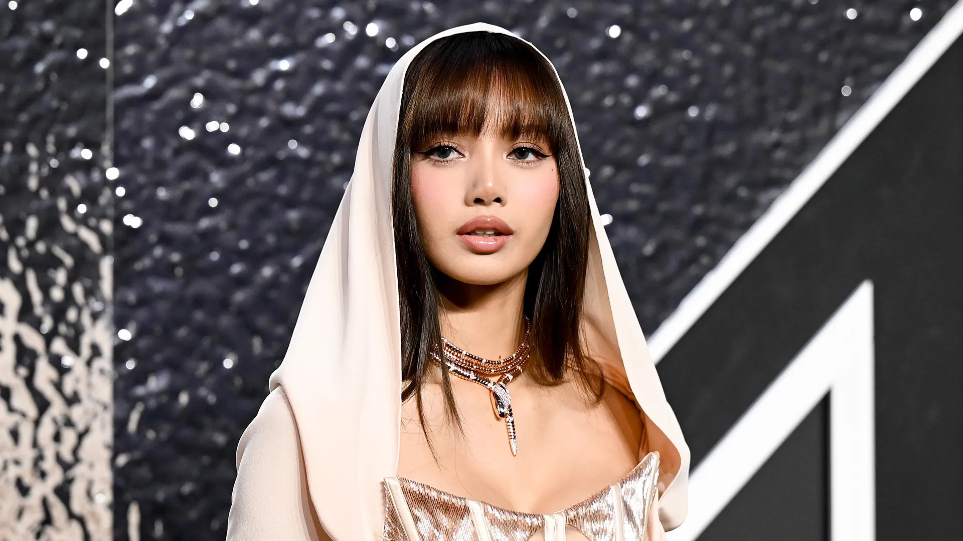 Обложка: Gilbert Flores/Getty Images