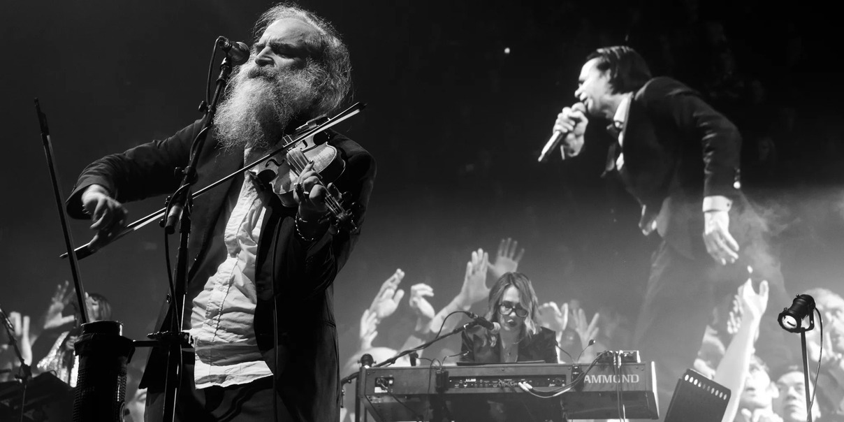 Обложка: Megan Cullen