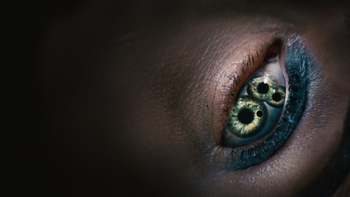 Обложка: постер фильма «Субстанция»