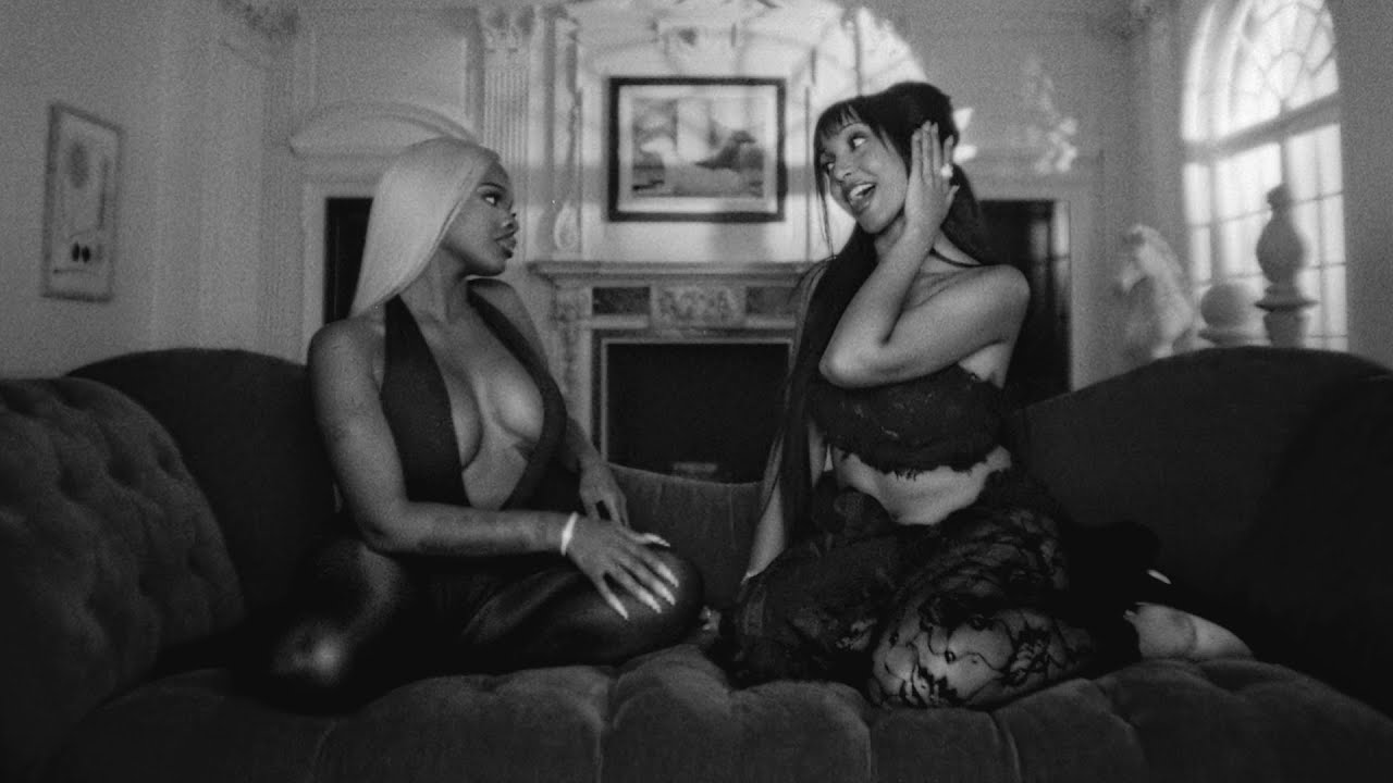 Обложка: кадр из клипа PinkPantheress - Noises + JT (Official Video)