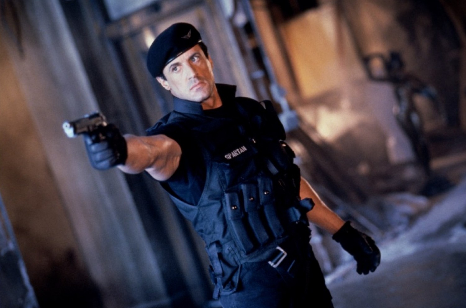 Обложка: "Разрушитель"