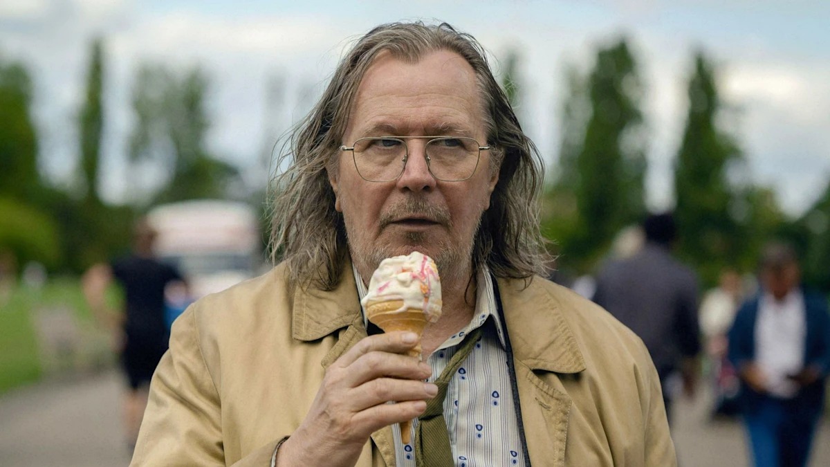 Обложка: кадр из сериала «Медленные лошади»