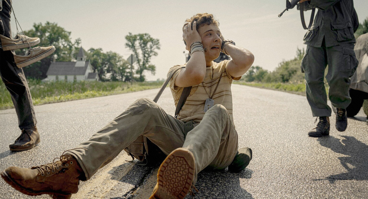 Обложка: кадр из фильма «Долгая прогулка»