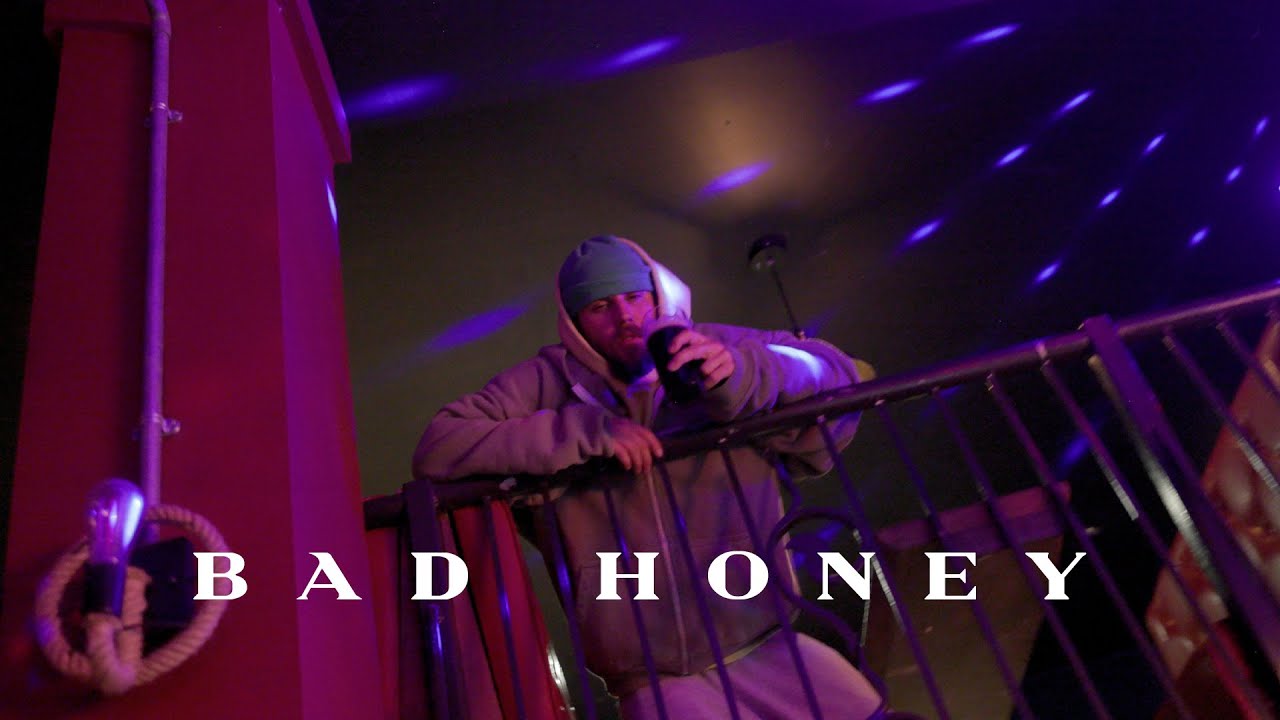 Джастин Бибер снял клип на песню «Bad Honey» в шотландском пабе - изображение 1