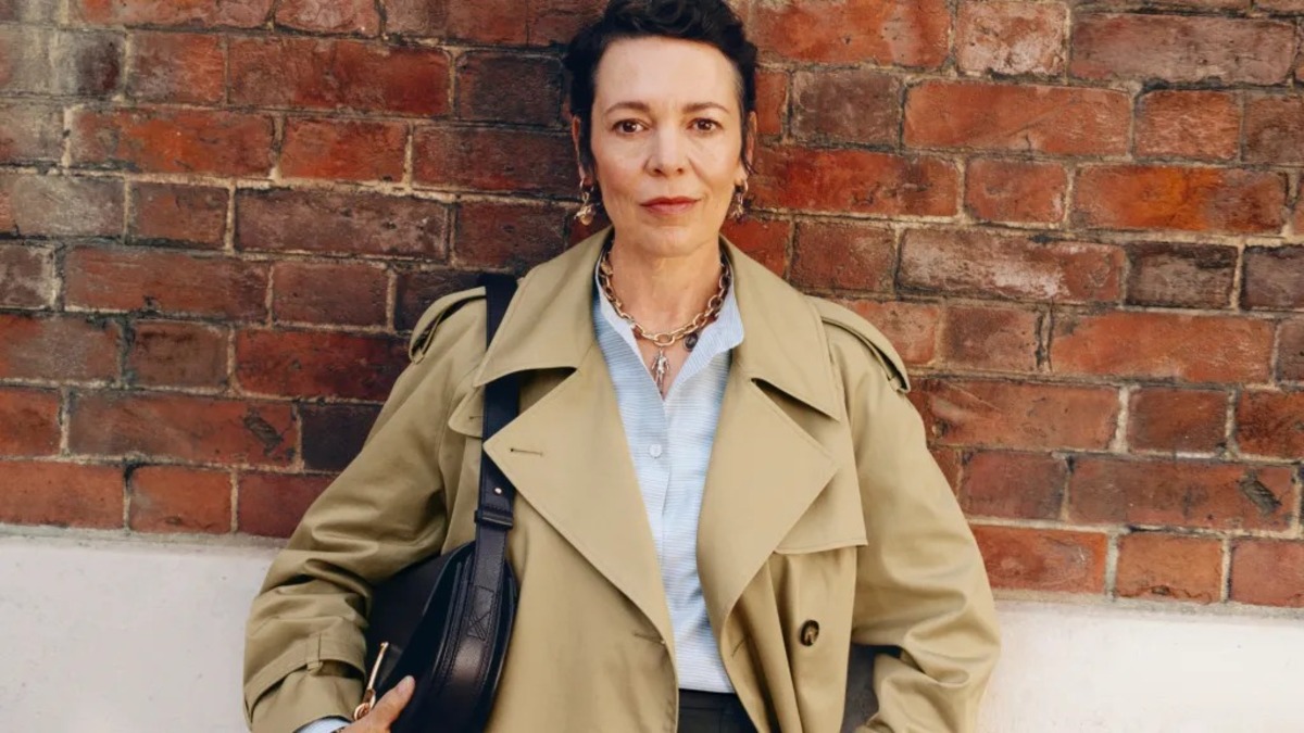 Обложка: Оливия колман в кампании Burberry.