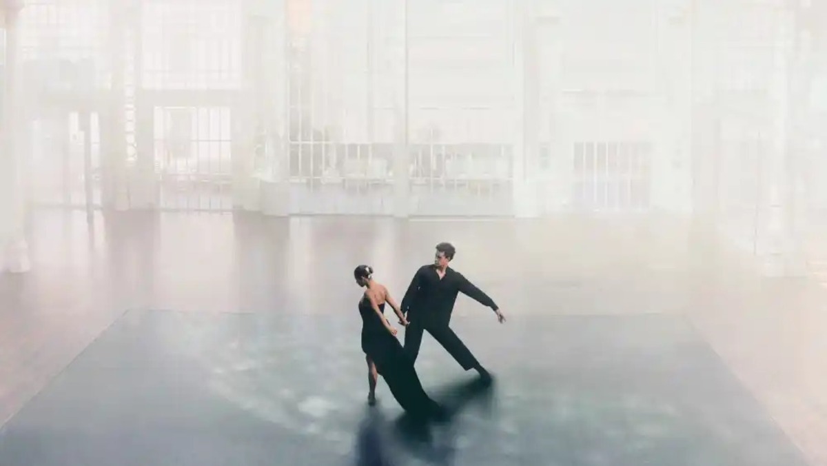 Обложка: Courtesy Reiss\WMD