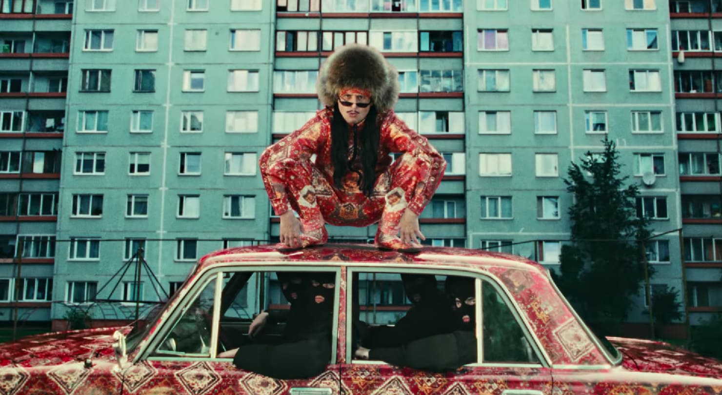 Обложка: кадр из видео Oliver Tree - Joyride (Official Music Video), источник: YouTube, Oliver Tree