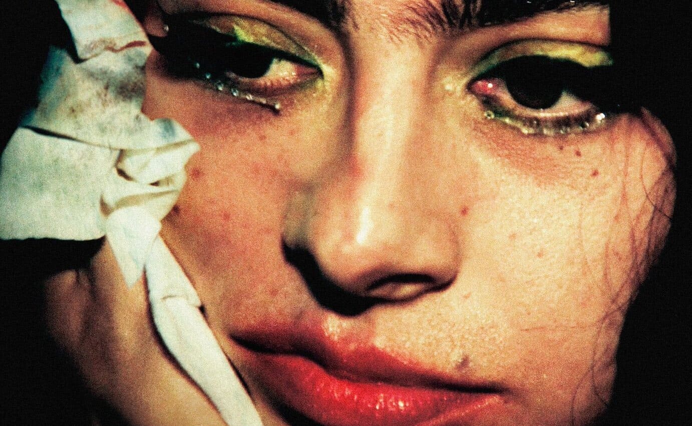 Обложка: постер фильма The Moment.  Источник: студия A24