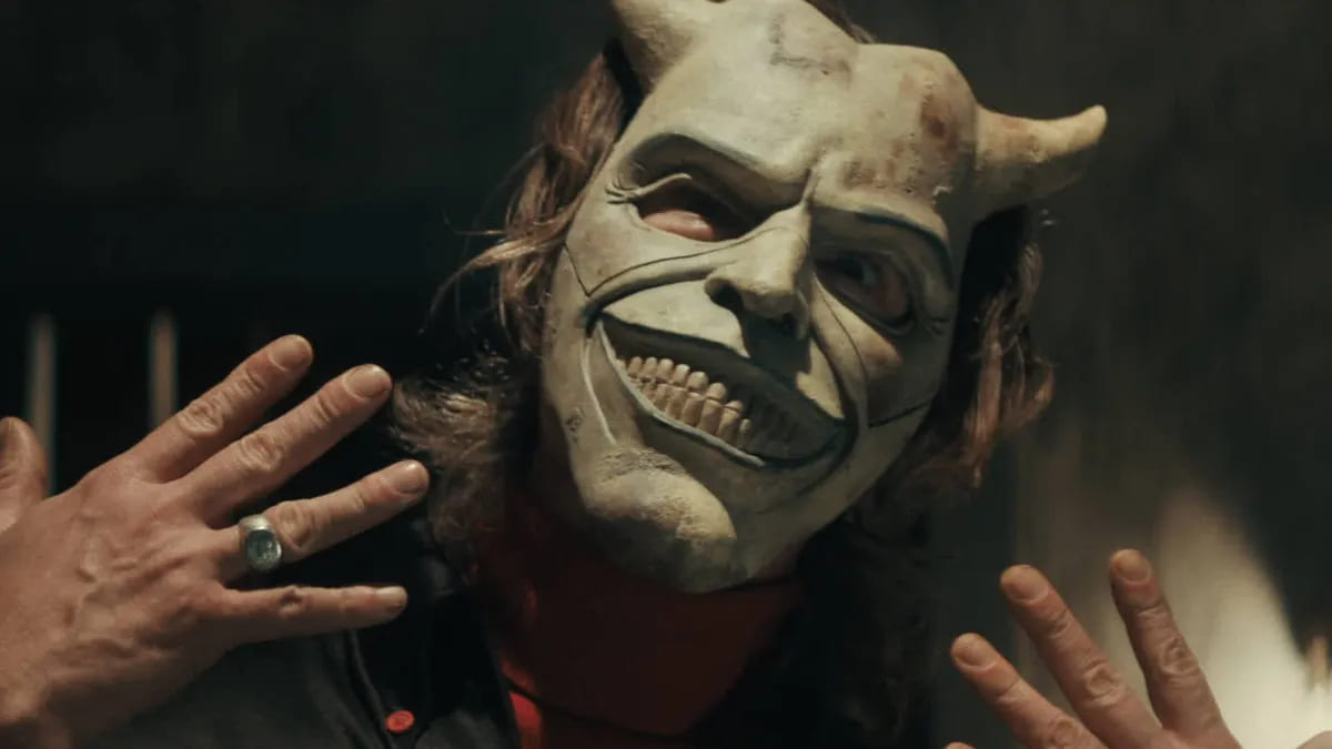 Обложка: кадр из экранизации «Чёрный телефон» по Джо Хиллу. Источник: Universal Pictures