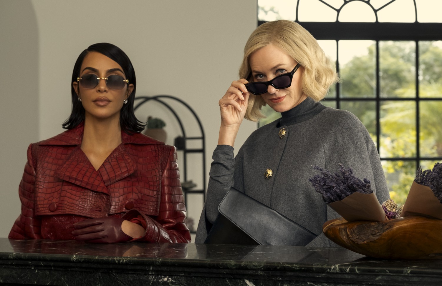 Обложка: «Всё честно». Источник: Hulu