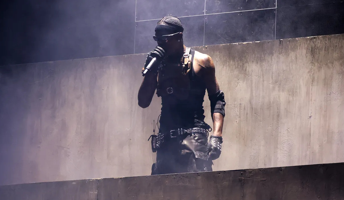 Обложка: Трэвис Скотт на Coachella 2025. Источник: gettyimages (Kevin Mazur)