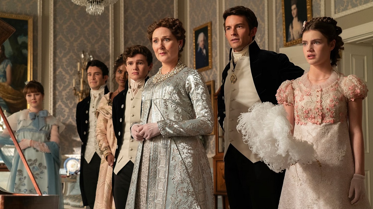 Обложка: кадр из сериала «Бриджертоны». Источник: Netflix