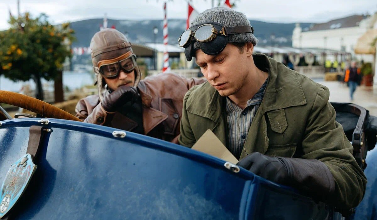 Обложка: кадр со съёмок фильма «Битва моторов». Источник: Централ Партнершип