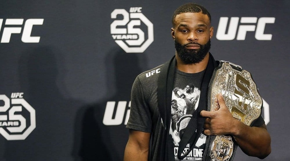 Обложка: Тайрон Вудли\UFC