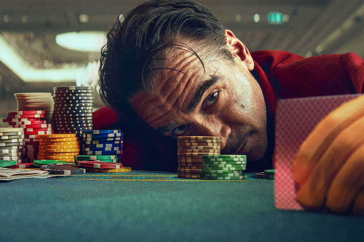 Колин Фаррелл в фильме «Баллада о маленьком игроке», источник: Netflix