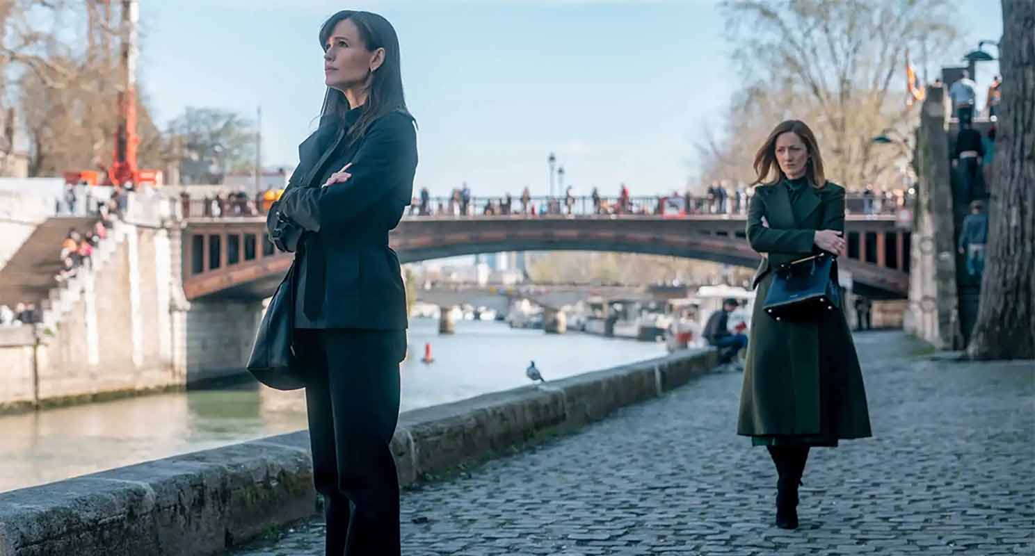 Обложка: кадр из сериала «Последнее, что он сказал мне»