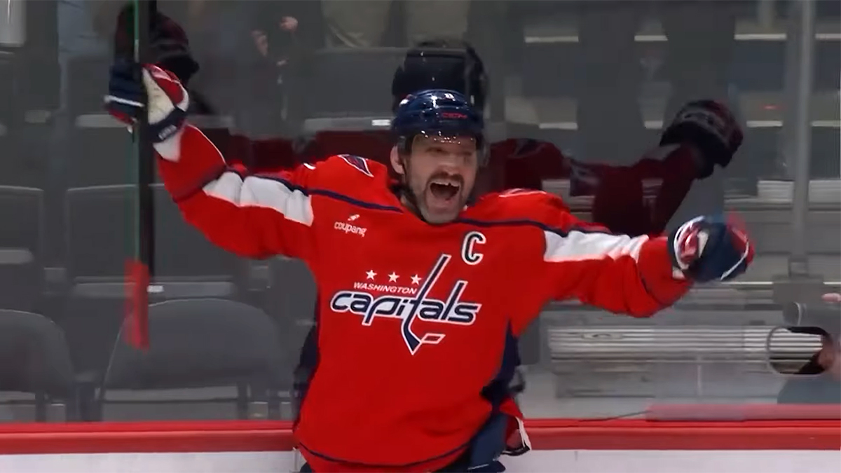 Обложка: Александр Овечкин, кадр с трансляции TNT Sports