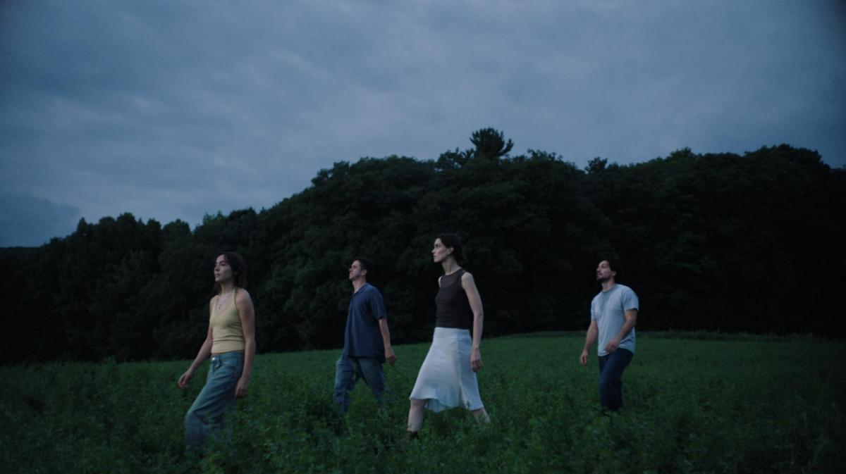 Обложка: кадр из трейлера «Ночью в ином месте». Источник: h264