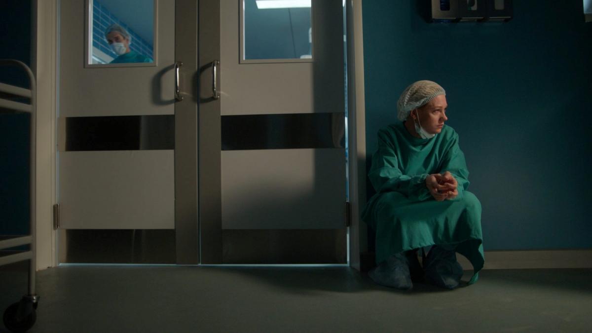 Обложка: кадр из ​«Склифа». Источник: PREMIER