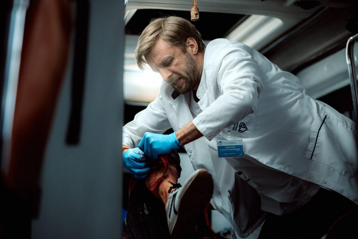 Обложка: кадр из сериала «Склиф». Источник: PREMIER