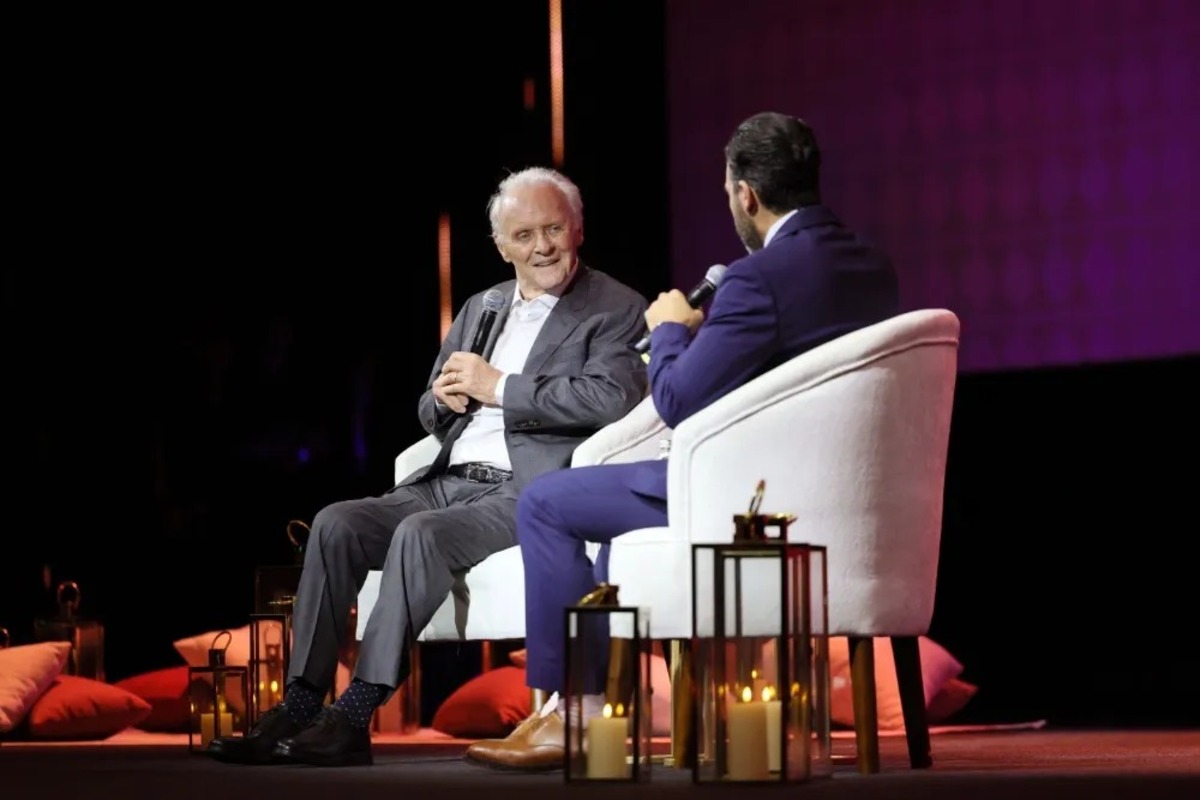 Обложка: Энтони Хопкинс. Источник: Courtesy of Vittorio Zunino Celotto/Getty Images for the Red Sea