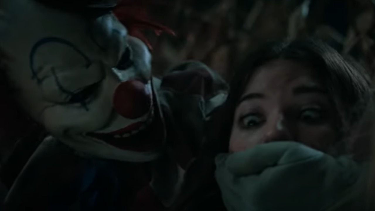 Обложка: кадр из фильма «Клоун на кукурузном поле»