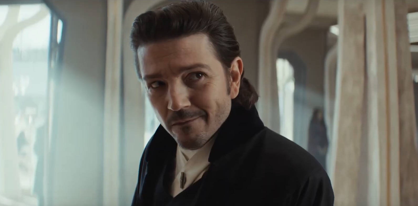 Обложка: "Андор"