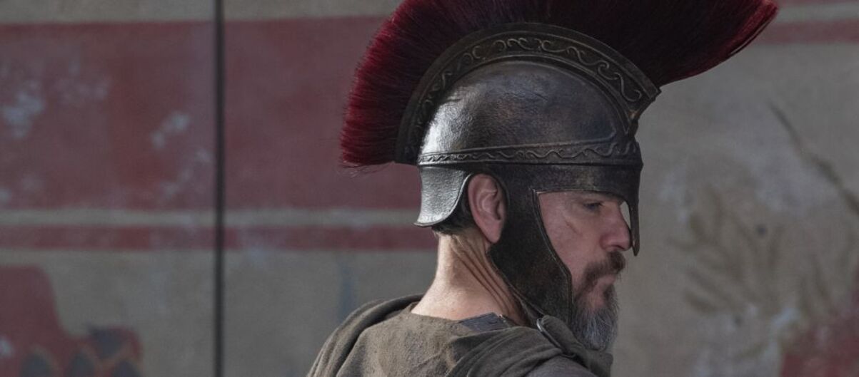 Обложка: Мэтт Дэймон на кадр со съемок «Одиссеи»