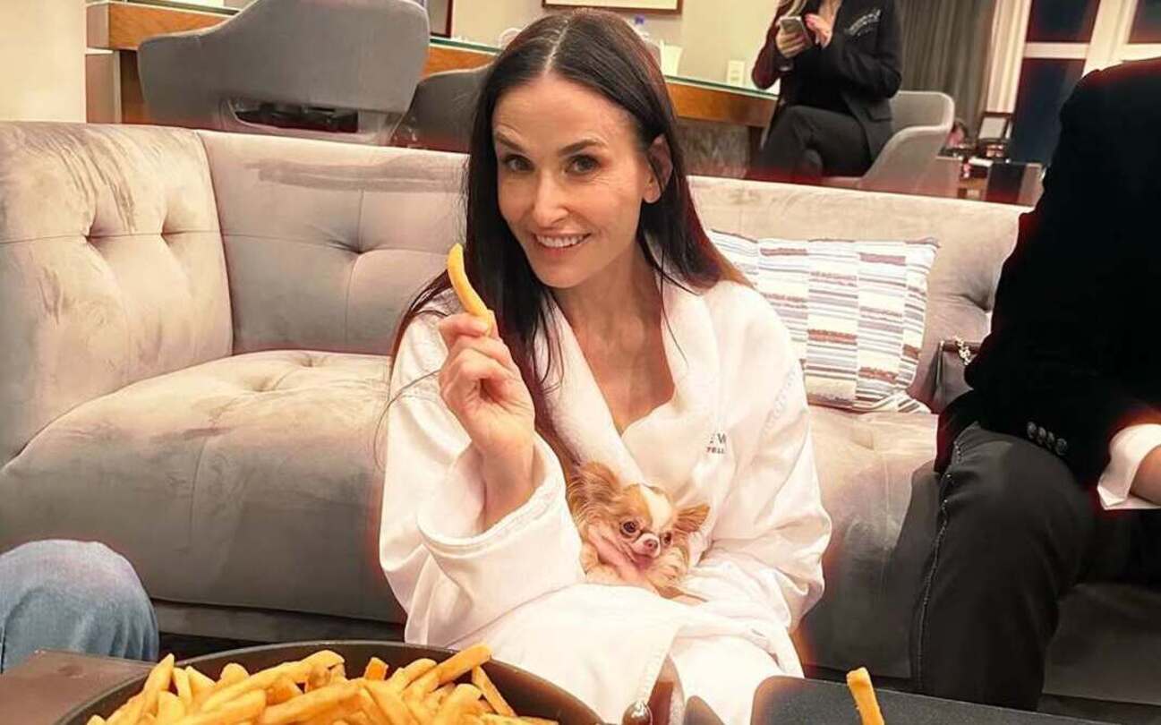 Деми Мур завершила вечер «Оскара» с картошкой фри и поддержкой дочерей - изображение обложка