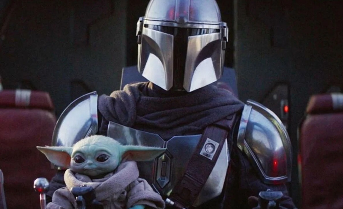 Обложка: кадр сериала «Мандалорец»