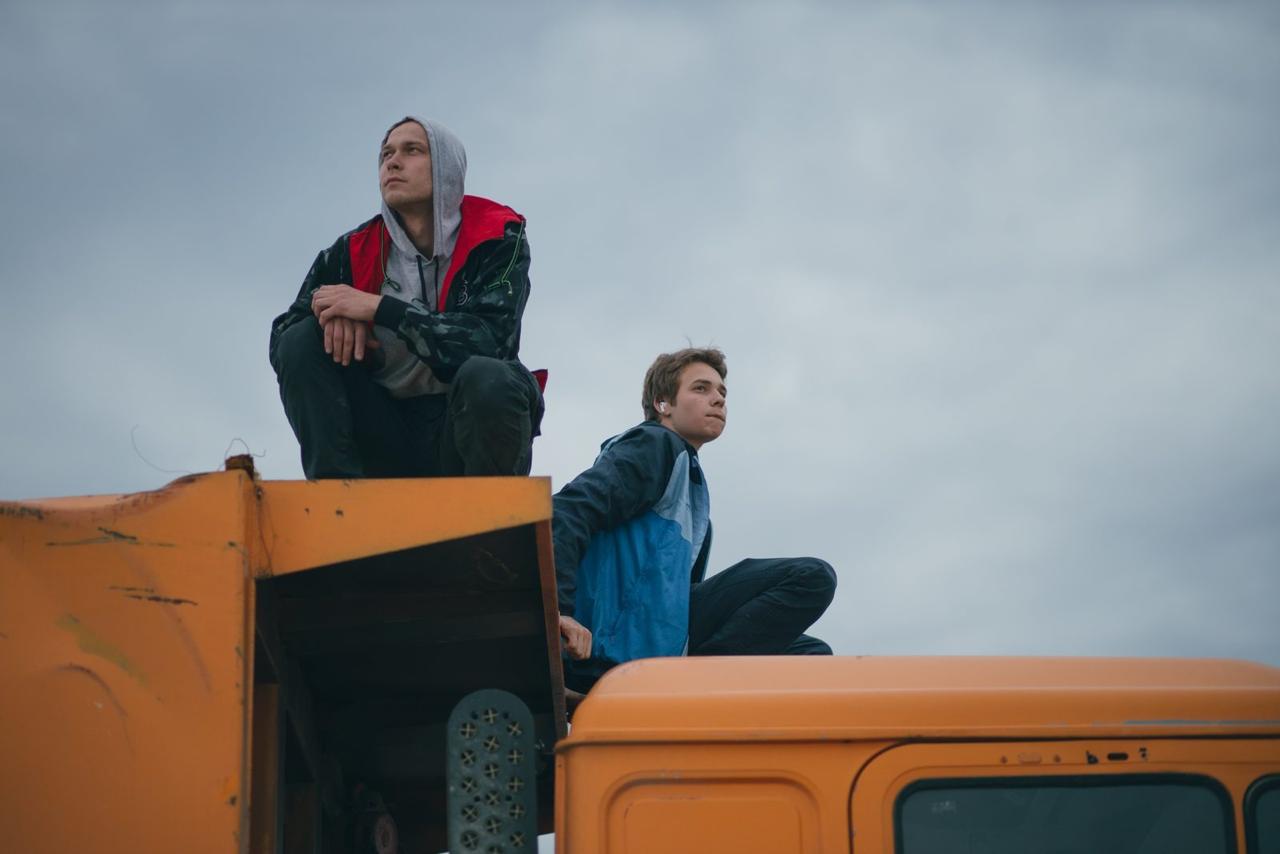 Обложка: кадр из фильма «Кончится лето»