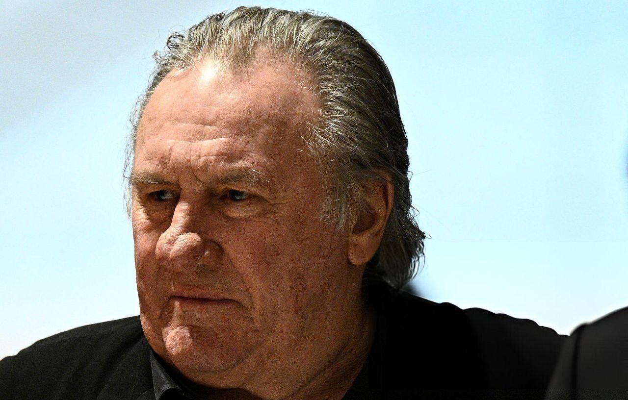 Обложка: Жерар Депардье /JULIEN DE ROSA/ Getty Images