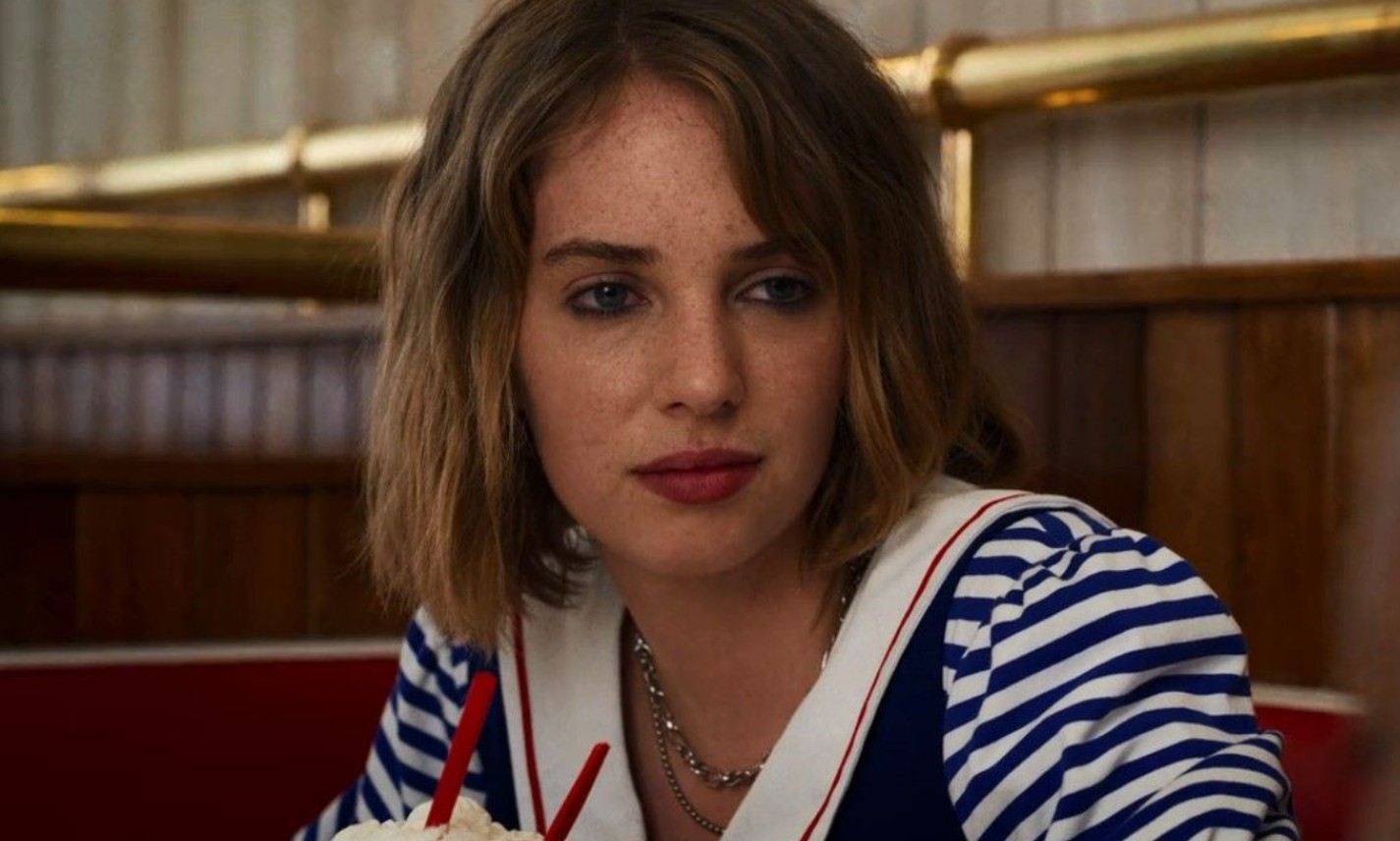 Обложка: "Очень странные дела"