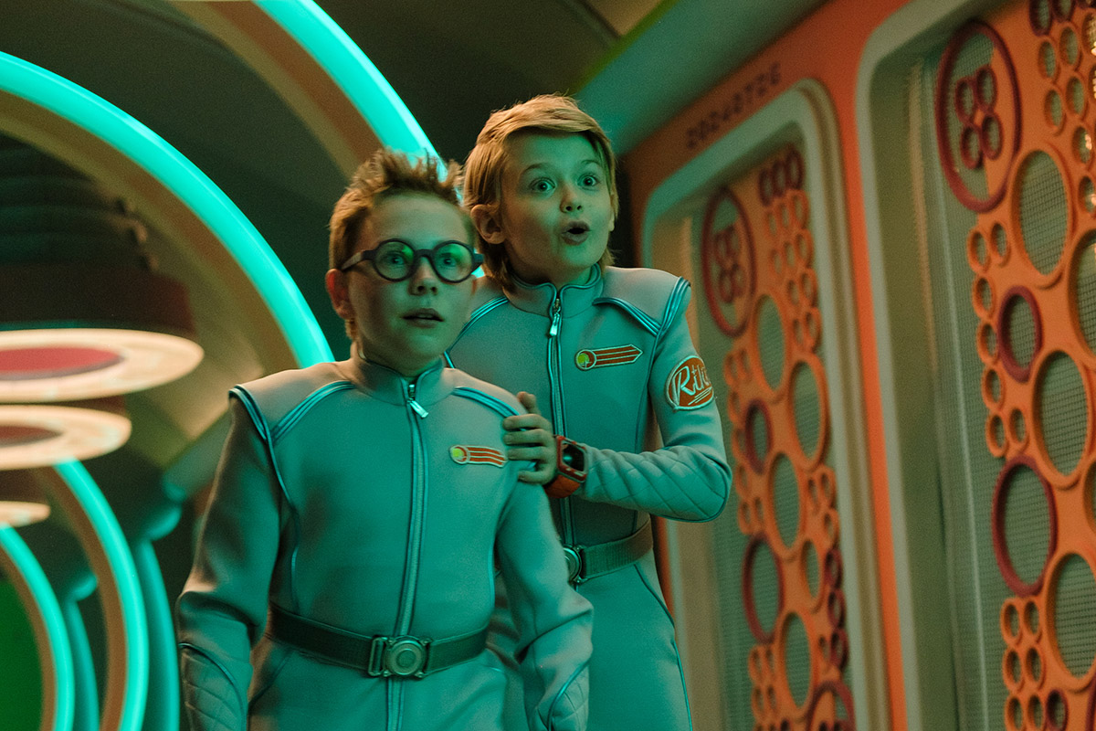 Обложка: «Смешарики: Сквозь вселенные»