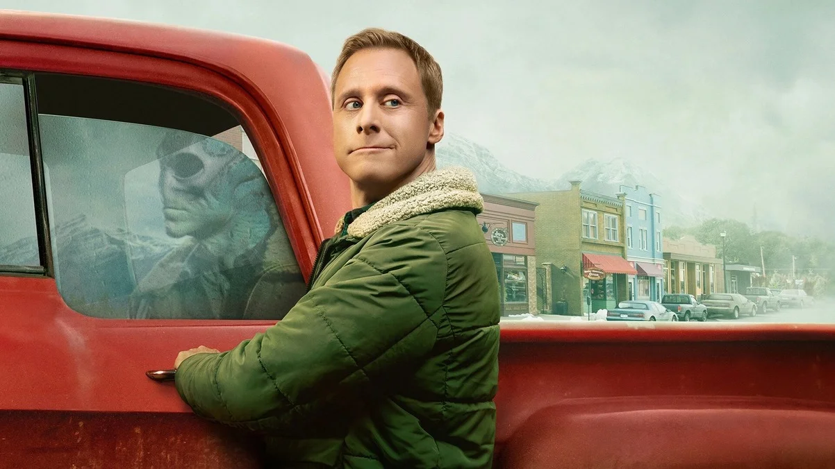 Обложка: постер сериала «Засланец из космоса»