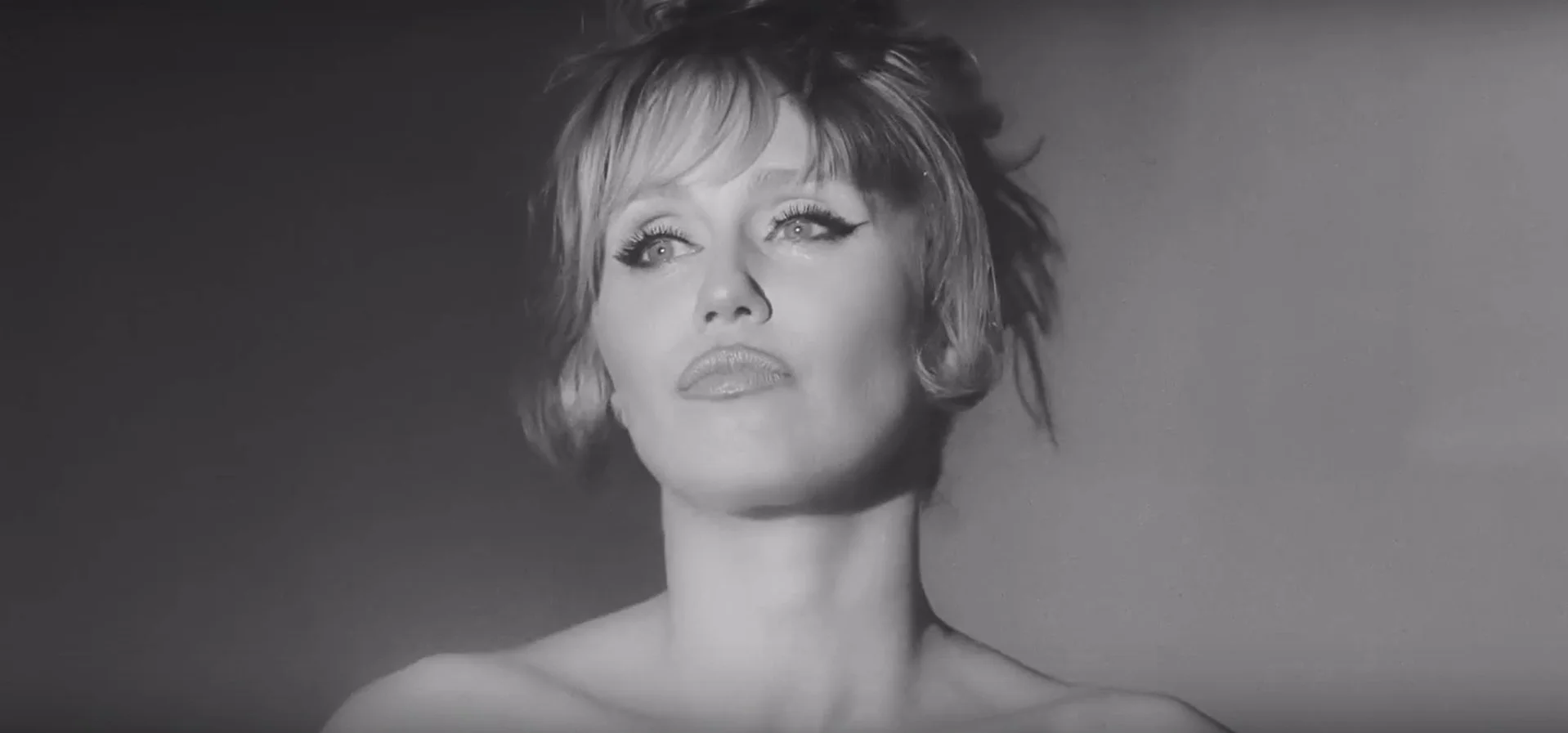 Обложка: Miley Cyrus - More to Lose